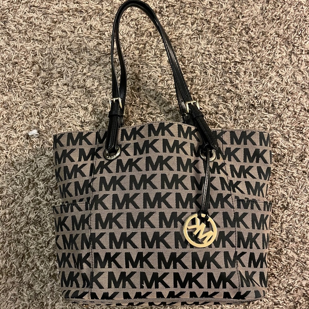 Michael kors totw